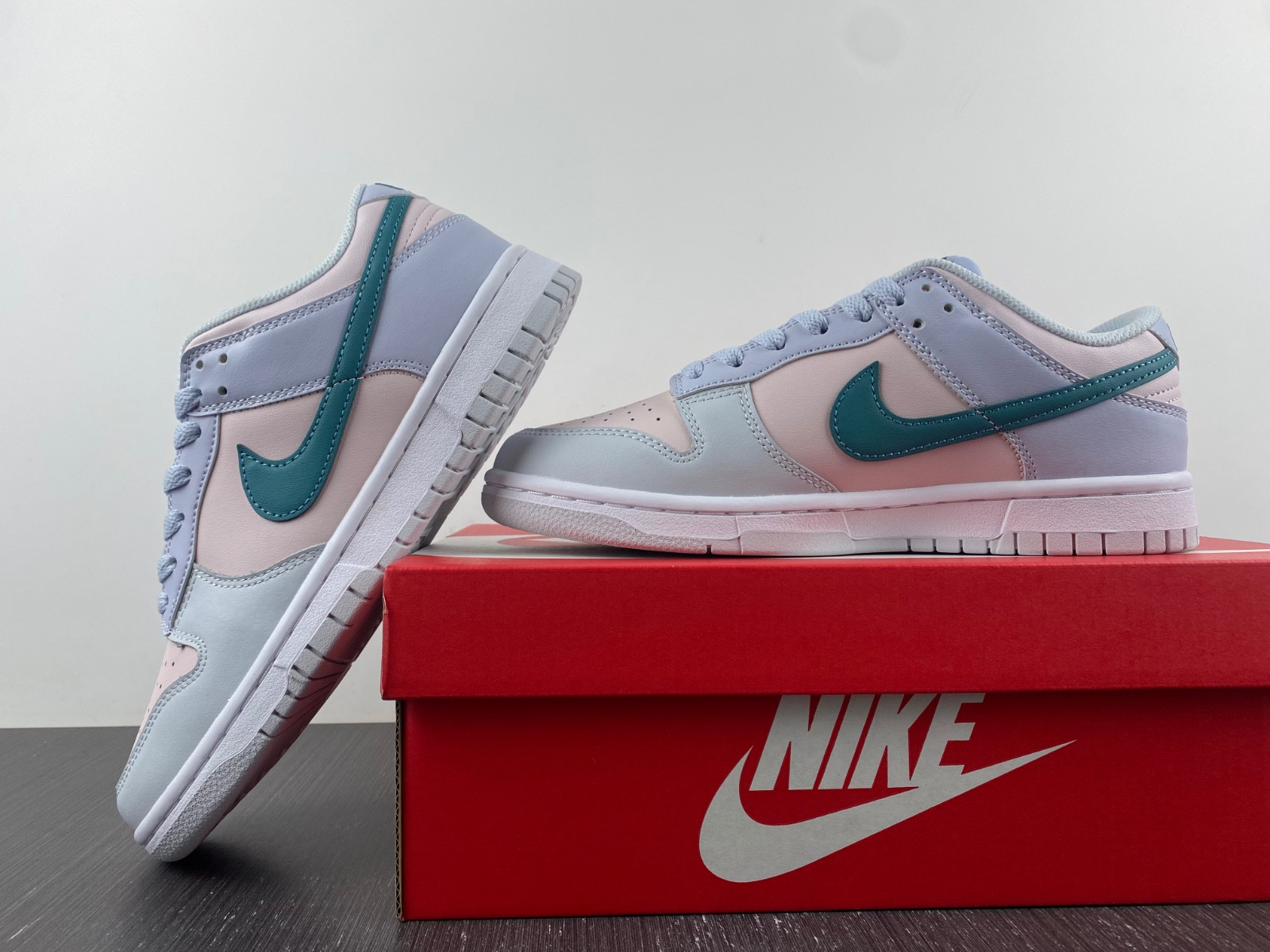 nike dunk low gs “mineral teal” fd1232-002