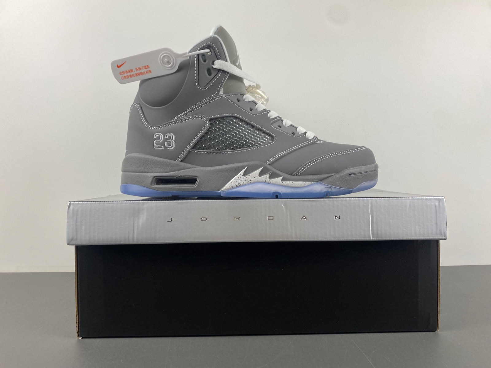 Air Jordan 5 Retro