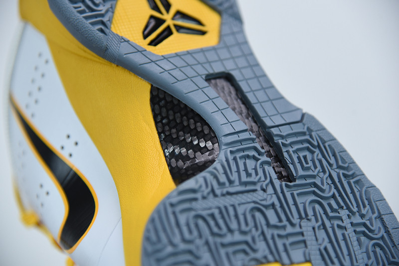 nike zoom kobe 5 white black yellow 386430-104