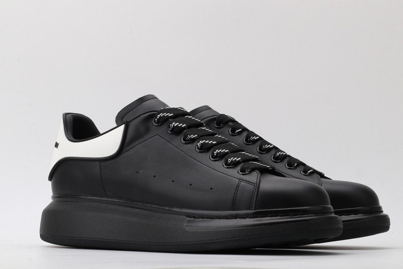 alexer mceen sneakers