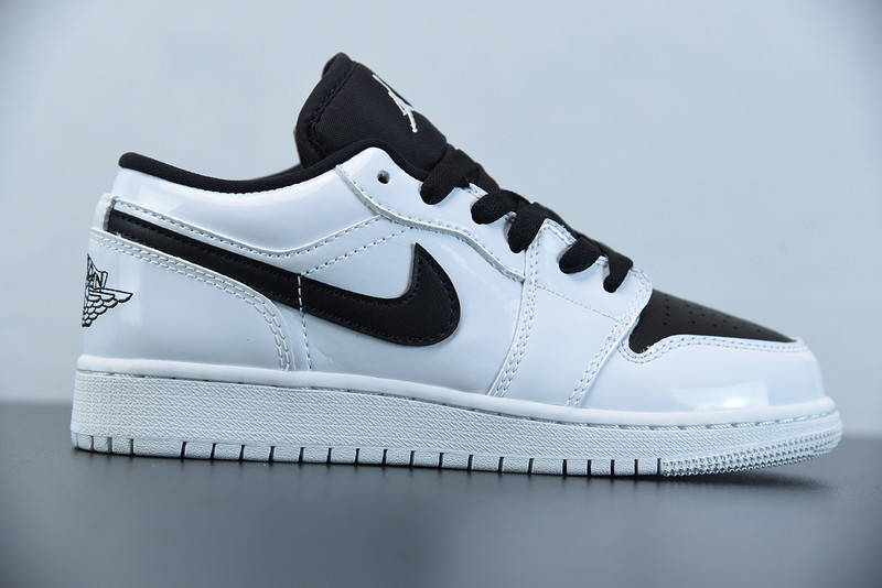 air jordan 1 low white black 553560-103