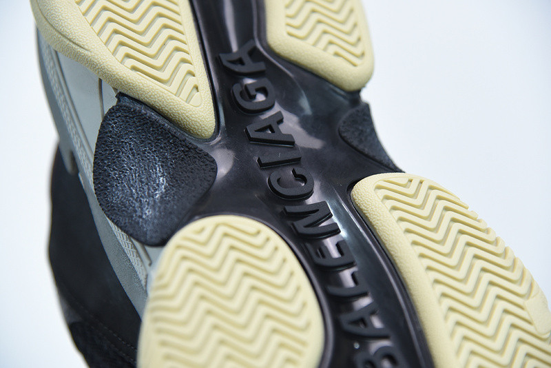 bc triple s trainer black burgundy white 536737 w09oh 1091