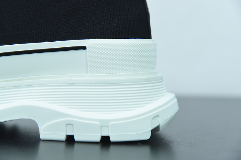 alexer mceen sneakers