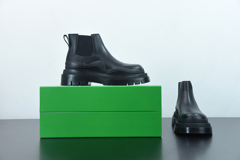 Bo*te*ga ve*ne*ta sneaker