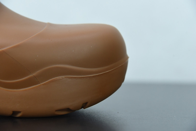 Bo*te*ga ve*ne*ta sneaker