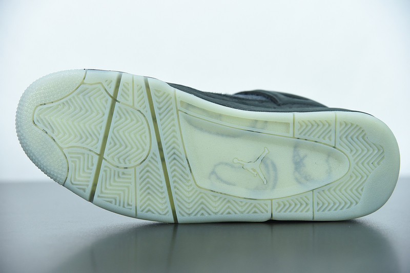 air jordan 4 retro kaws "kaws" 930155-001