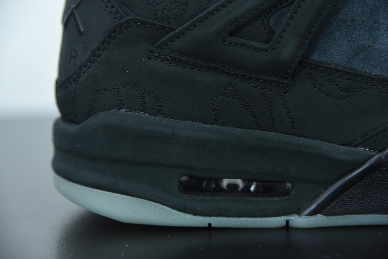 air jordan 4 retro kaws "kaws" 930155-001