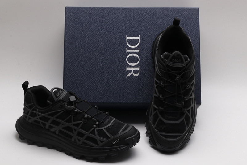 dio* sneaker