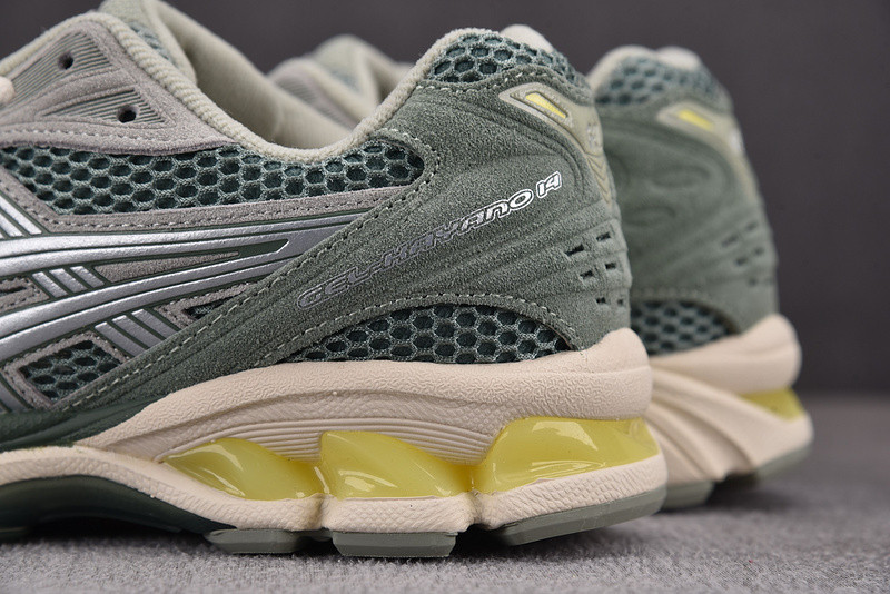 As*ic*s gel kayano 14 