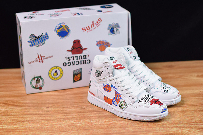 air jordan 1 & S*p*e retro high og "perforated" 555088-100