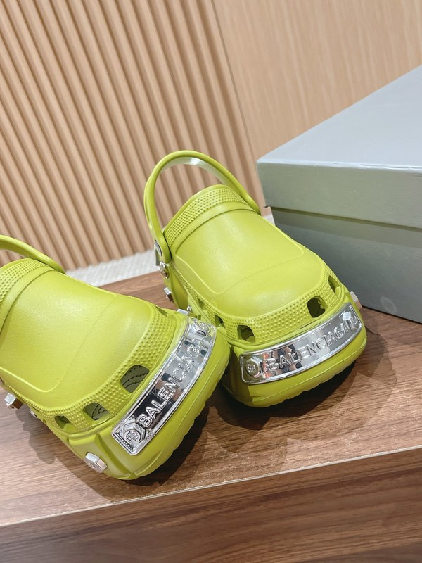 Cr*0*s x ba*len*cia*ga hardCr*0*s sandal