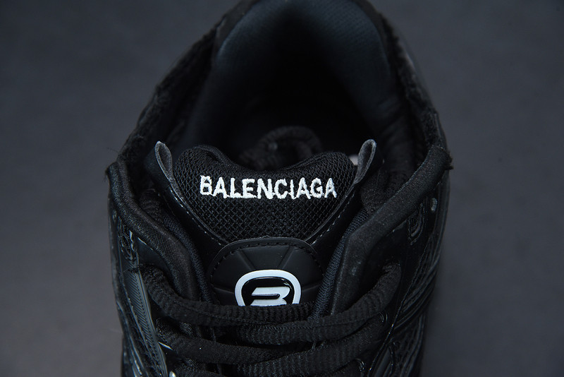 Ba*len*cia*ga runner sneaker