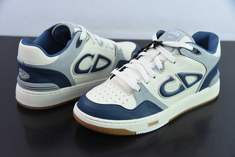 dio* sneaker