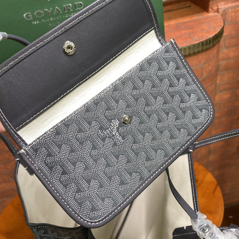 GOYARD PURSE