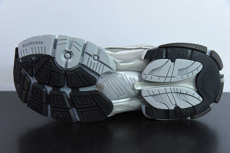 Ba*len*cia*ga runner sneaker