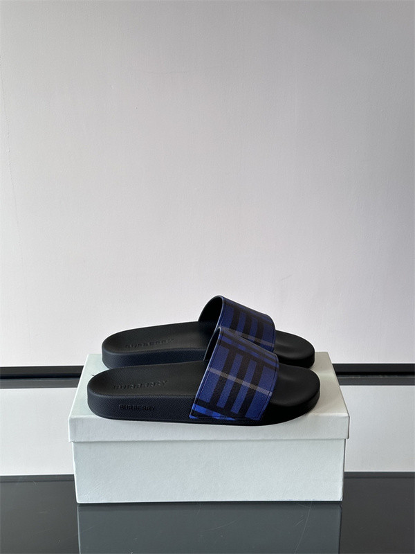 BURBERRY SLide