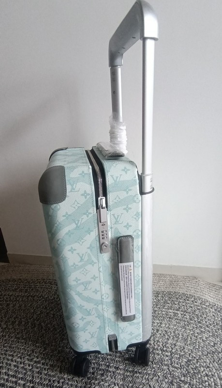 LVT HORIZON four-wheeled trolley case