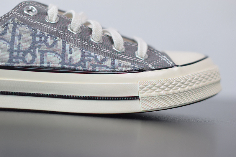 dio* x converse sneaker