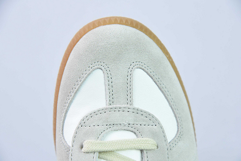 ma*s*n Ma*i*la sneaker