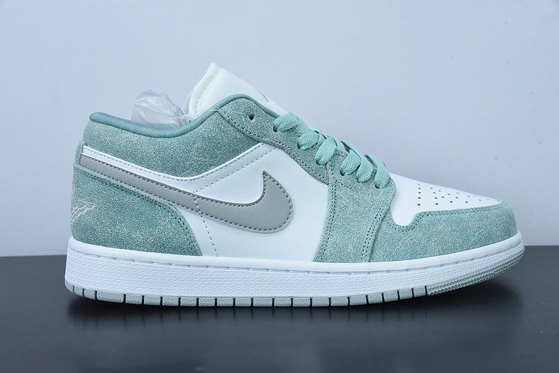 air jordan 1 low “new emerald” dn3705-301