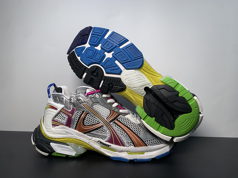 Ba*len*cia*ga runner sneaker