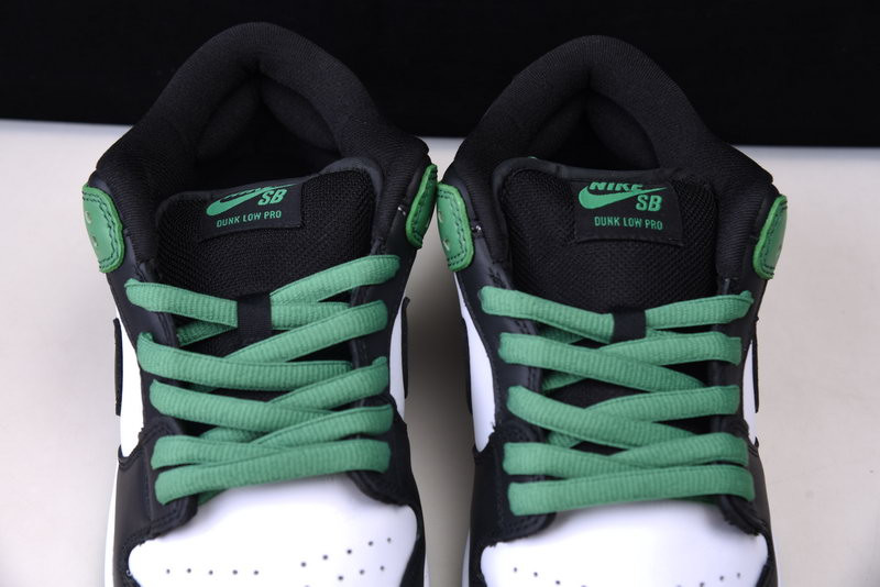 nike sb dunk low “classic green” bq6817-302