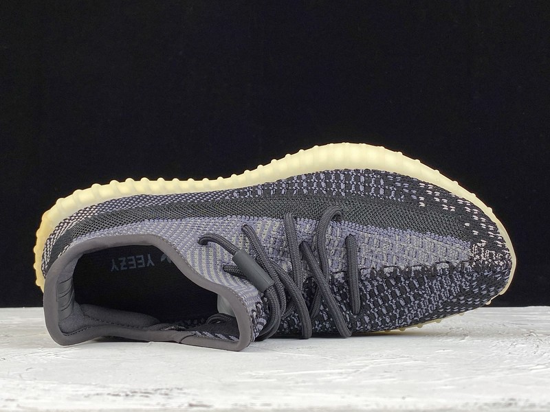 ad*s Y**zy boost 350 v2 asriel