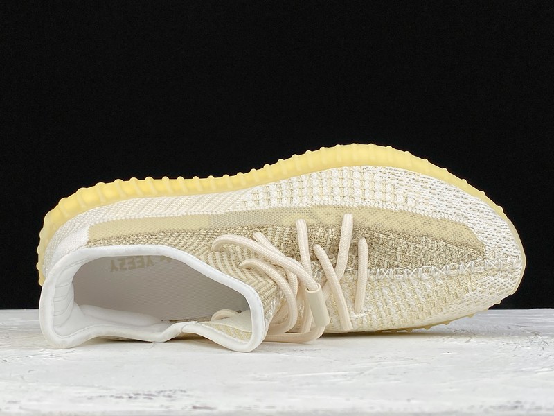 ad*s Y**zy boost 350 v2 natural
