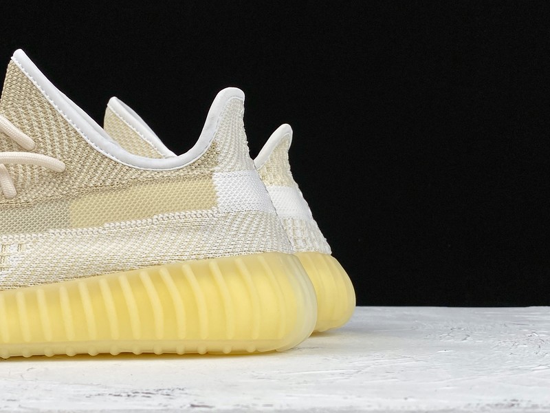 ad*s Y**zy boost 350 v2 natural