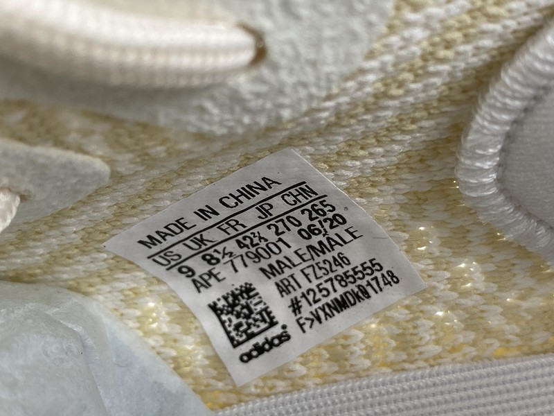 ad*s Y**zy boost 350 v2 natural