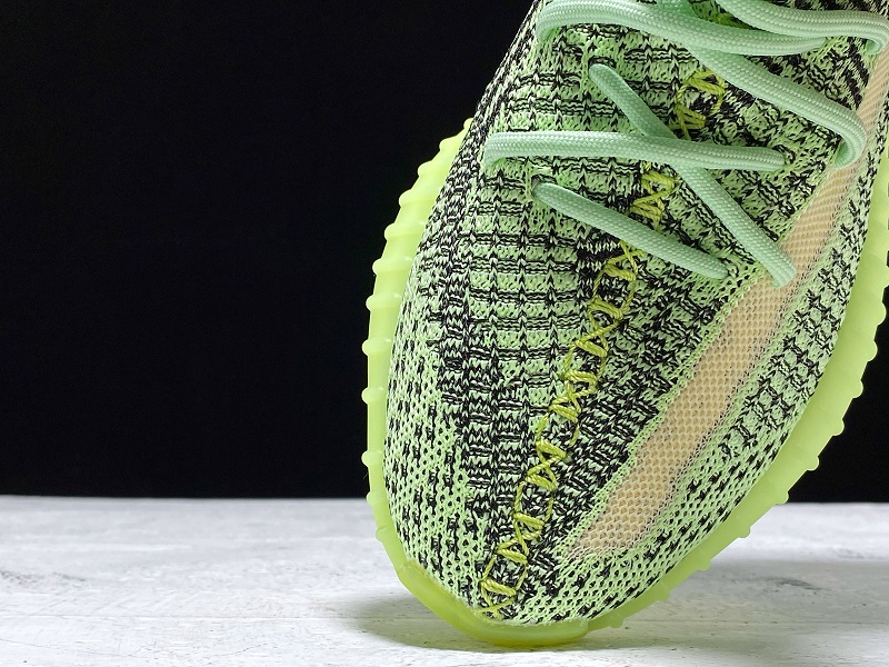 ad*s Y**zy boost 350 v2 yeezreel (reflective)