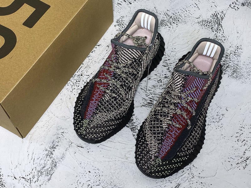 ad*s Y**zy boost 350 v2 yecheil (reflective)