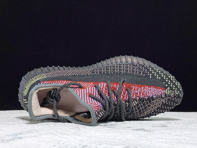 ad*s Y**zy boost 350 v2 yecheil (reflective)
