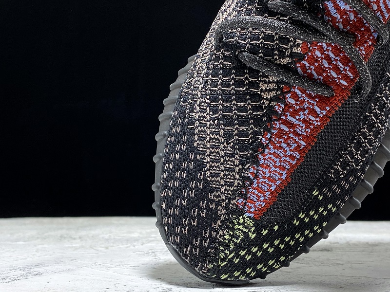 ad*s Y**zy boost 350 v2 yecheil (reflective)