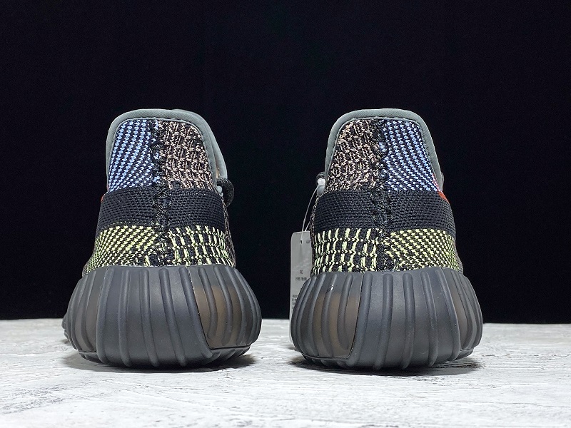 ad*s Y**zy boost 350 v2 yecheil (reflective)