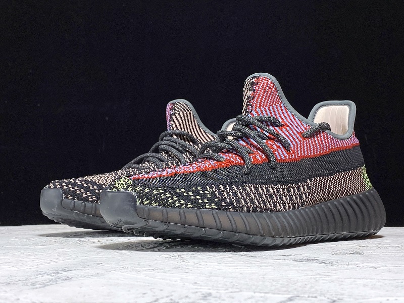 ad*s Y**zy boost 350 v2 yecheil (non-reflective)