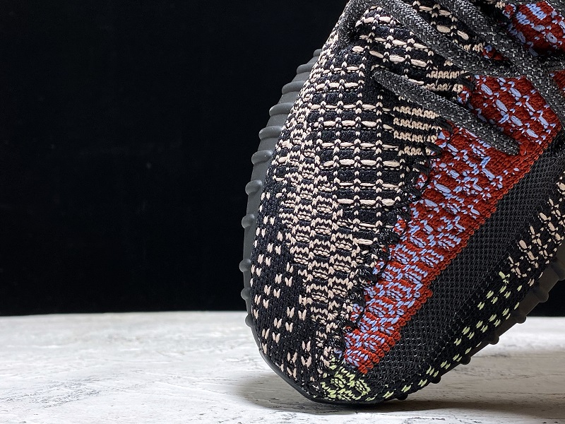 ad*s Y**zy boost 350 v2 yecheil (non-reflective)