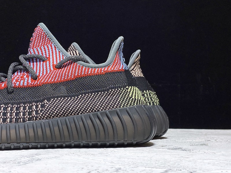 ad*s Y**zy boost 350 v2 yecheil (non-reflective)