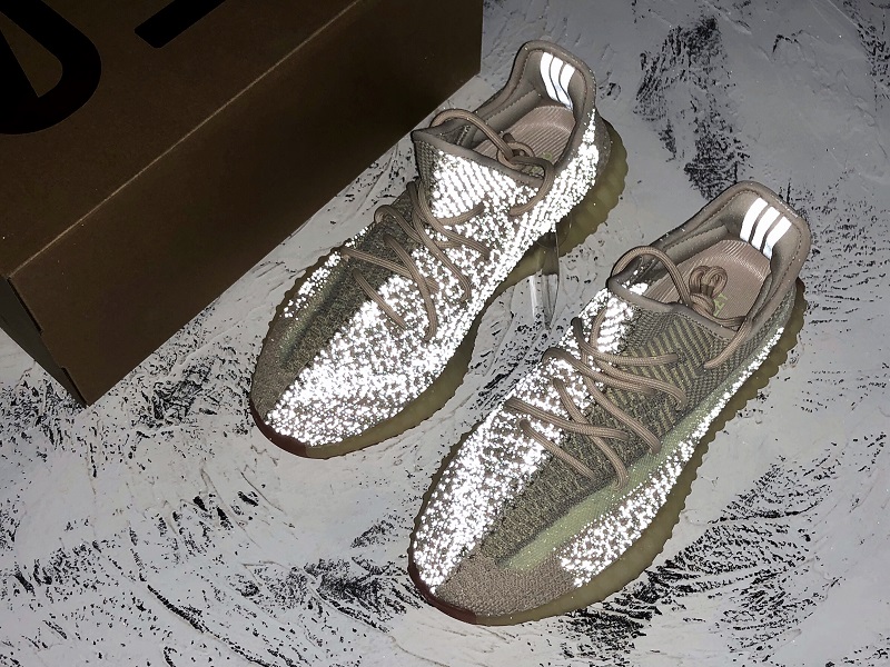 ad*s Y**zy boost 350 v2 citrin (reflective)