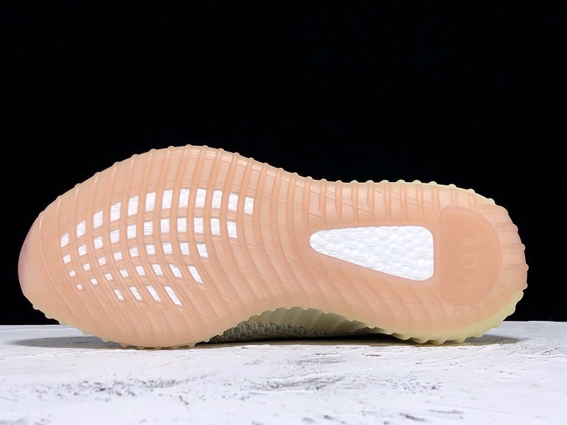 ad*s Y**zy boost 350 v2 citrin (non-reflective)