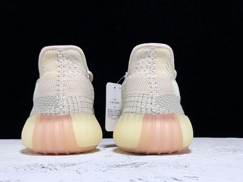ad*s Y**zy boost 350 v2 citrin (non-reflective)