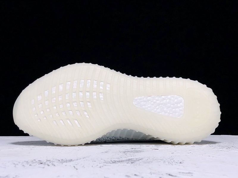 ad*s Y**zy boost 350 v2 cloud white (non-reflective)