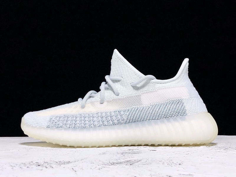 ad*s Y**zy boost 350 v2 cloud white (reflective)