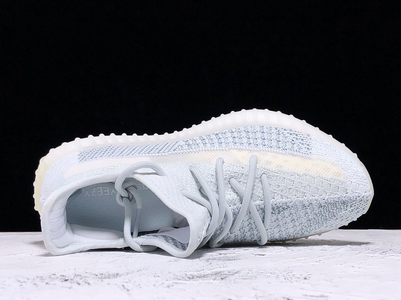 ad*s Y**zy boost 350 v2 cloud white (reflective)