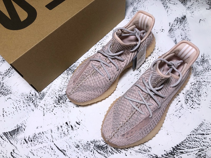 ad*s Y**zy boost 350 v2 synth (reflective)