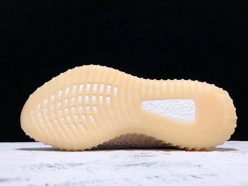 ad*s Y**zy boost 350 v2 synth (reflective)