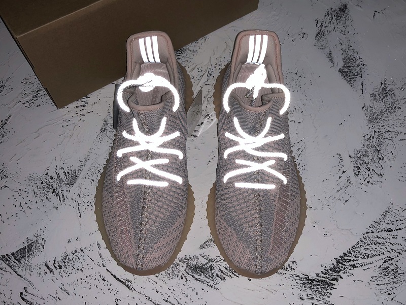 ad*s Y**zy boost 350 v2 synth (non-reflective)
