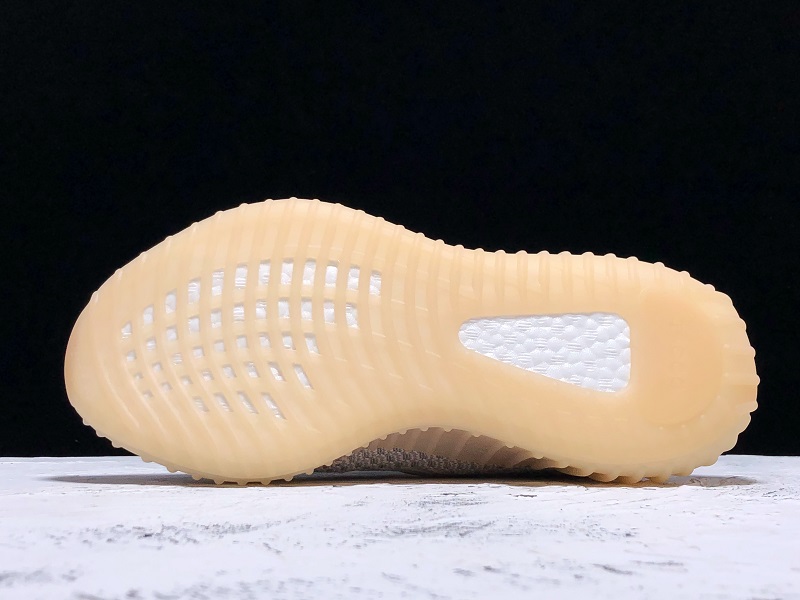ad*s Y**zy boost 350 v2 synth (non-reflective)