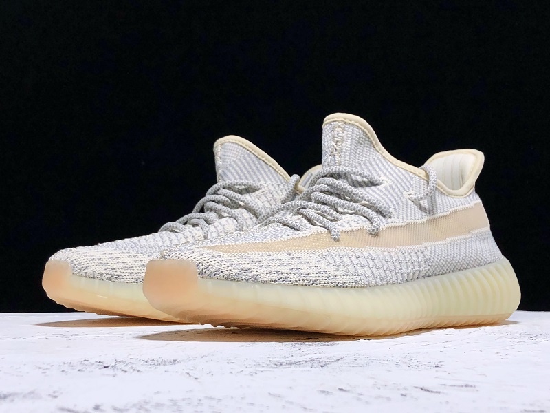 ad*s Y**zy boost 350 v2 lundmark (non reflective)