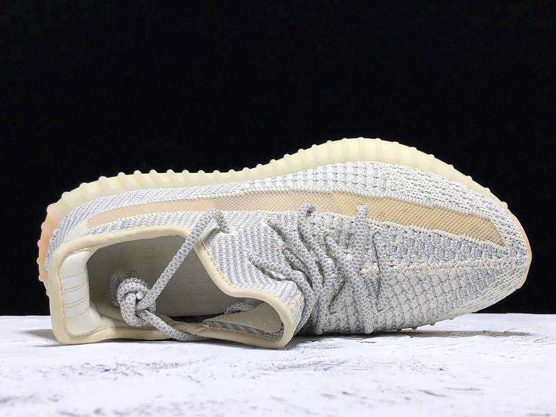 ad*s Y**zy boost 350 v2 lundmark (non reflective)